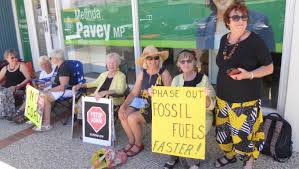 Последние твиты от nana's knits (@nanas_knits). Knitting Nannas Plea For Action On Climate Change At All Levels Of Government The Macleay Argus Kempsey Nsw