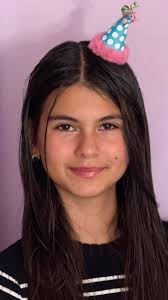 Scarlet Strong's Instagram, Twitter & Facebook