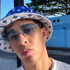 Donna Springer (@dhatgirldonna)