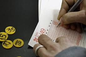 Se completează 6 numere la alegere din cele 49, în câmpul 1 din zonele a, b sau c. Topul Celor Mai Norocoase Numere La 6 49 Mobile