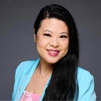 Sarah Loftus's Instagram, Twitter & Facebook