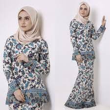 See more ideas about kurung moden, baju kurung, baju kurung moden. Baju Kurung Moden Lovelysuri Baju Kurung Moden Lily 2016