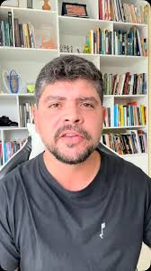 Em defesa do nariz de cera, Quando ainda estamos na faculdade ou nos  primeiros estágios, aprendemos que temos de evitar o “nariz de cera”. É um  jargão para nominar um início de texto que