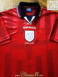 Even though most of the fans know that the jersey design for away and home game are usually different but this time it may slightly similar. Pin On Maillot De Foot Collector