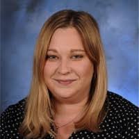 Nell Knox's Instagram, Twitter & Facebook