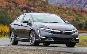 Yet as is appropriate for a car with advanced powertrains, it also looks futuristic. 2020 Honda Clarity Plug In Hybrid Specifications The Car Guide