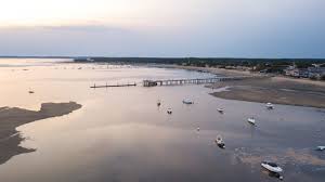 Ces emplacements se trouvent également à proximité de la plage. Les Cinq Plages Les Plus Proches De Bordeaux Notre Selection