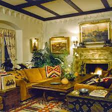 The hollywood couple lived here until they were divorced. Tour Burt Reynolds S Western Inspired Los Angeles Home Architectural Digest