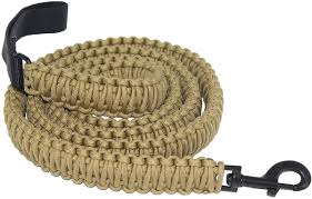 Today's paracord project is an interesting dog leash. Amazon Com The Bobcats 550lb Handmade Durable Paracord Dog Training Leash 7 5 Feet Long Brown The Bobcats Pet Supplies