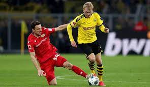 Während das spiel eine kleine ruhepause einlegt, ist es uns gewährt, kurz mal einen blick auf die berliner bank zu werfen. Bvb Warum Ubertragt Das Zdf Heute Union Berlin Gegen Borussia Dortmund Im Tv Und Livestream
