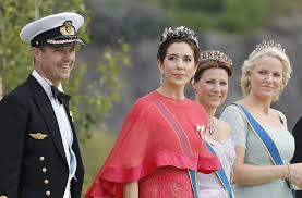 Being alone isn't that bad. Prinzessin Martha Louise 47 Ist Das Alteste Kind Von Harald V Konig Von Norwegen Und Sonja Konigin Von Norwegen Kronprinz Hakoon Ist Ihr Bruder Stuttgarter Zeitung