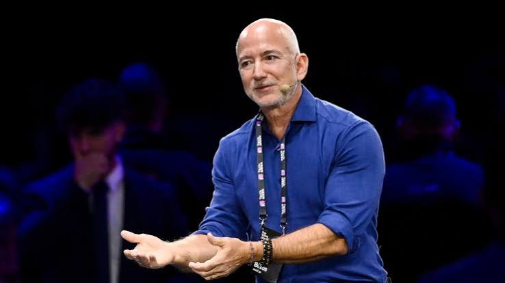 Il Fondatore di Amazon Bezos si Avvicina a una Quota del Liverpool