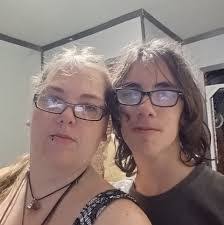 Amber Orton's Instagram, Twitter & Facebook