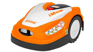 C'est vrai, certains terrains en pente ne pourront pas être tondus par certains robots. Test Avis Et Prix Robot Tondeuse Stihl Rmi 422 Serie 4 Imow Zone Outillage