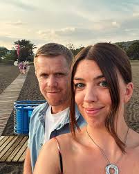 Hi, has anyone had the experience of booking a package holiday through TUI  and the Easyjet flight home being cancelled? My family were left stranded  with no option of getting home, we