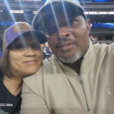 Man I don't even know where to begin. One of the best sports weekends of  all time. Clippers vs Kings Friday, USC vs ND women's basketball game  Saturday, UCLA vs South Carolina