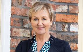 Inside Sue Cleaver's life with ITV colleague husband ahead of Coronation  Street exit