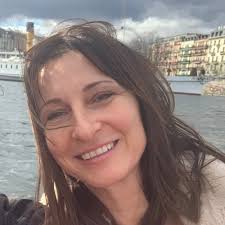 🌈 Let's kick off the New Year with this lovely pix of our Yemeni  colleagues: Sadeq Almajhali (DPP'20), and our two current participants  Samar Ahmed Al-Omaisi and Sahar Al-Omaisi whom we're looking