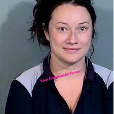 Sometimes I randomly think about the woman who was arrested after texting a  man 159,000 times over 10 months following one date. That's about 530 texts  a day. The lady was found