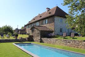 3 Chambres D Hotes Avec Piscine Chauffee Ouverte En Saison Et 1 Gite De 4 Personnes Leshautspresdefressanges