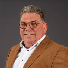 GESLAAGD !!! Met veel vreugde heb ik op 3 juli 2023 mijn diploma in  ontvangst mogen nemen. Ik wil het Hoornbeeck College Rotterdam bedanken  voor de mogelijkheden die zij mij geboden hebben!