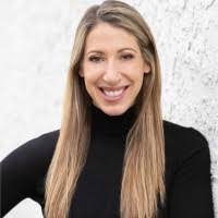 Stephanie Greenman's Instagram, Twitter & Facebook