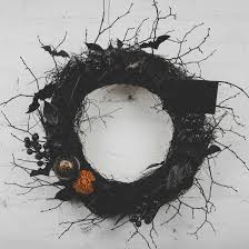 Okay, i may be a little excited here. 15 Spooky Diy Halloween Wreaths Tip Junkie
