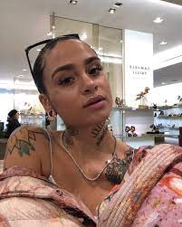 Kehlani definitely knows which elements are missing these days. R B Singer Kehlani Has A Reputation For Bathing Very Irregularly Here S What She Normally Looks Like An Oily And Smel Kehlani Singer Kehlani Parrish Kehlani