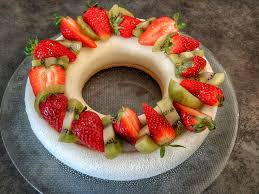 · la crostata alla frutta è un dolce classico ma intramontabile. Torta Moderna Alla Frutta Un Dolce Fresco In Una Variante Tricolore Zon