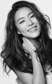Pretty Girl And Smileoh Yes The Hair I Like Asian Hair Long Layered Hair Medium Hair Styles