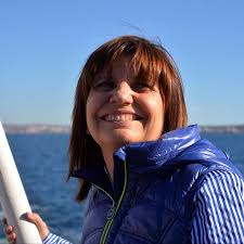 Jun 14, 2021 · a pesar de la denuncia en su contra, patricia bullrich no detiene sus operaciones contra el plan de vacunación e insiste con teorías conspirativas en torno a las negociaciones con pfizer. Patricia Bullrich Youtube