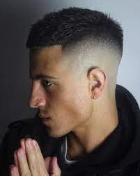 Haircuts For Short Hair Men That Really Are Awesome Haircutsforshorthairmen Mens Haircuts Short Mens Haircuts Fade High And Tight Haircut