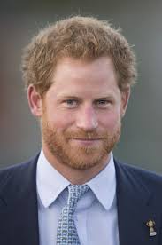 Prince Harry Who Still Sports A Handsome Beard Visited The Paignton Rugby Club On Wed Prince Harry And Megan Prince William And Harry Prince Harry And Meghan
