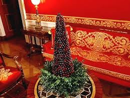 Vintage christmas tree garland cranberry wood ~55' ft! Christmas Cranberry Topiary Hgtv