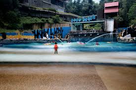 Apa kata anda bawa keluarga anda ke taman tema air. 2021 2d1n Enjoy Bukit Gambang Resort City Pahang Ami Travel Tours