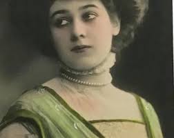 French Theatre Postcard, Actress Mimi James, Glamorous Dress, Paris Antique  1900s Stebbing Studio