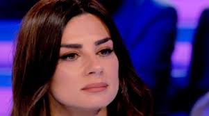 Serena enardu was a housemate on grande fratello vip 4. Serena Enardu La Rivelazione Spiazzante Oggi Pago Me Lo Sposerei
