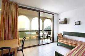 A lloret de mar un terzo su 2.951 alloggi sono case vacanza, che rappresentano 35.93% degli alloggi vacanza. Apartaments Rosanna Appartamenti Lloret De Mar