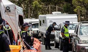 Travellers from nsw are banned from entering sa unless premier steven marshall said on thursday that there was no plan to reimpose border restrictions with victoria and the government would continue to. Travellers Endure Long Queues To Return To Victoria Before Border With Nsw Shuts Australia News The Guardian