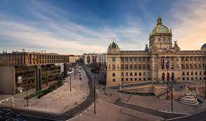 Národní muzeum v praze je největším muzeem v české republice a zároveň ústředním státním muzeem s funkcí sbírkotvornou, vědeckou, osvětovou a metodickou. Nationalmuseum Narodni Muzeum Prague Eu