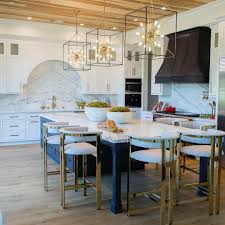 Hudson Valley Lighting On Instagram Love The Wood And Marble Details In This Kitchen Featuring Hudson Valley Lighting Kitchen Marble Kitchen Lighting Design