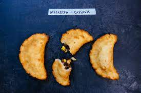 Sep 03, 2020 · these easy to make leftover pulled pork tacos are stuffed with delicious pulled pork, avocado pico de gallo, shredded cabbage and topped with a spicy crema. Gluten Free Experiment Empanada Dough The World In A Pocket