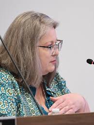 Knox County school board divided