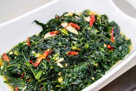 Tapi bisa juga disajikan dengan berbagai variasi rasa, simak 9 resep sayur daun singkong yang enak dan gampang dibuat berikut ini. Sontek 3 Resep Daun Singkong Tanpa Santan Yang Sehat Dan Lezat