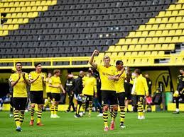 Select from premium allemagne foot images of the highest quality. Football En Allemagne Le Championnat Reprend Vie Football Le Telegramme