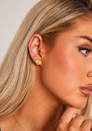 Faye Gold Clover Leaf Flower Necklace