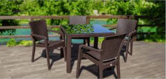 Yaz aylarında dış mekanların vazgeçilmezi olan bahçe sandalyeleri, şık tasarımları ile göz dolduruyor. Murat Plastik