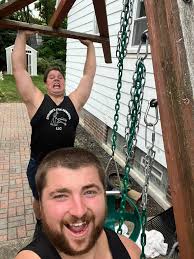 It was very “moving” of this person to buy us lunch when we were done  💪🏻😂 We love seeing our customers faces light up when we safely bring  thier belongings to their