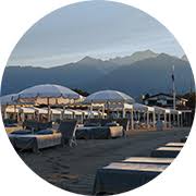 Sul posto sono intervenuti i vigili del fuoco. Travelguide 11 Forte Dei Marmi Raum Concept Store