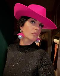 𝑪𝑨𝑺𝑺𝑬𝑻𝑻𝑬